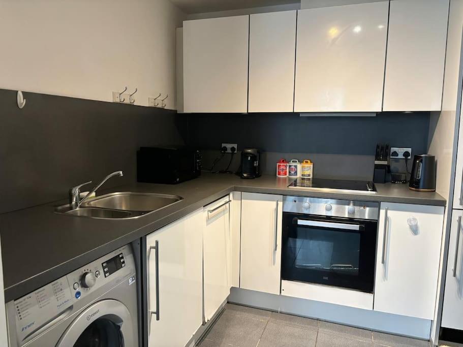 Luxury Apartment In The Heart Of Birmingham City! Exterior photo